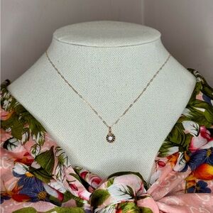 Elegant 18k Rose Gold Diamond Pendant Necklace